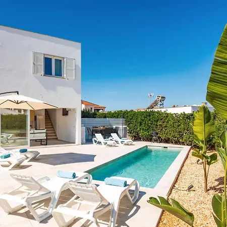 Вилла Little Dreams By Кала-эн-Форкат